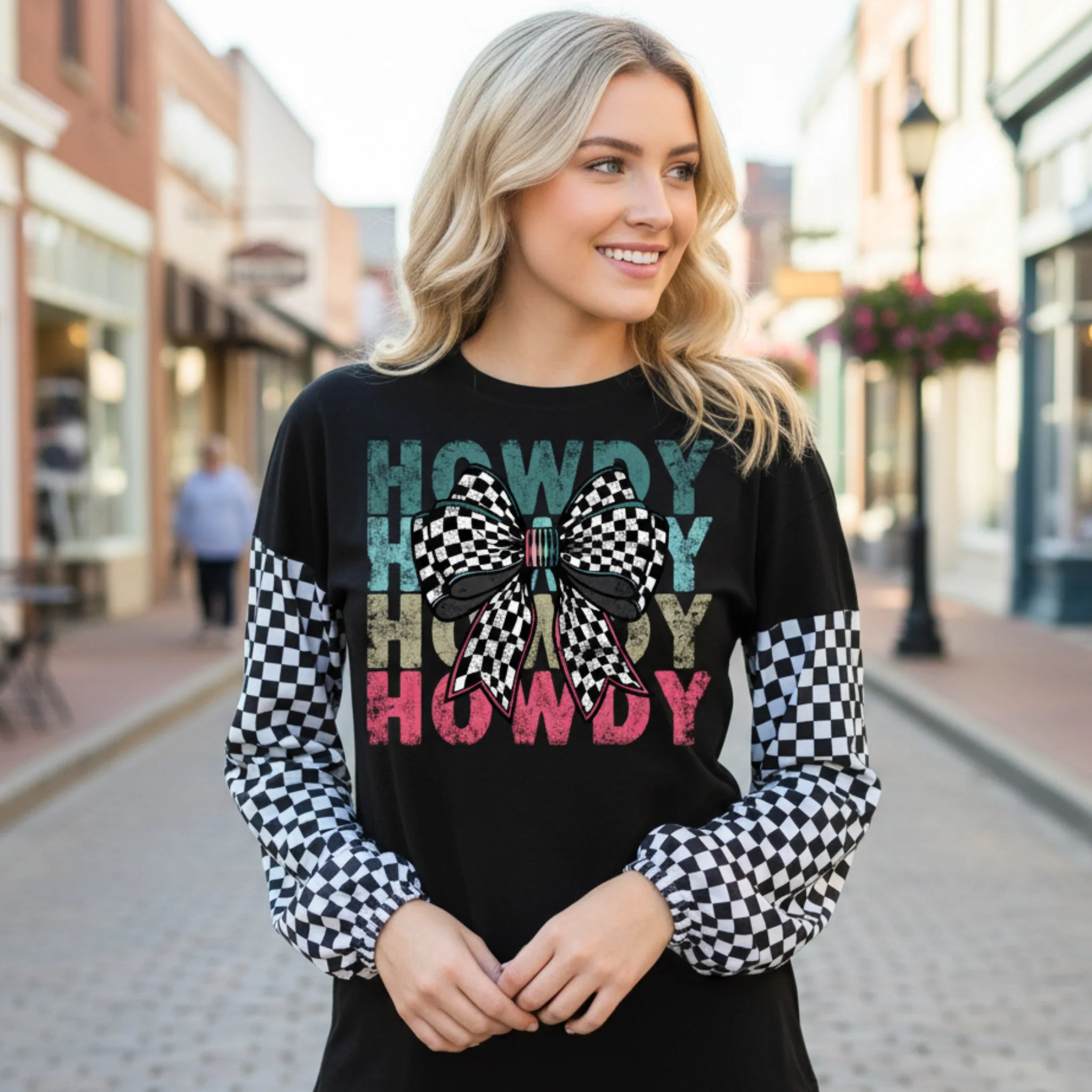 Checkered Sleeve Howdy Top Longsleeve