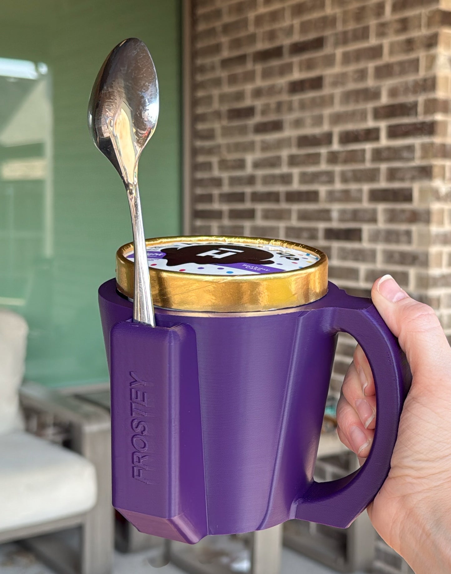 Frosty Ice Cream Pint Handle Holder Sipzey